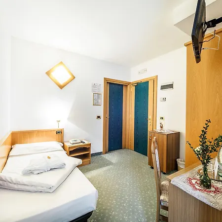 Otel Santanton 4*