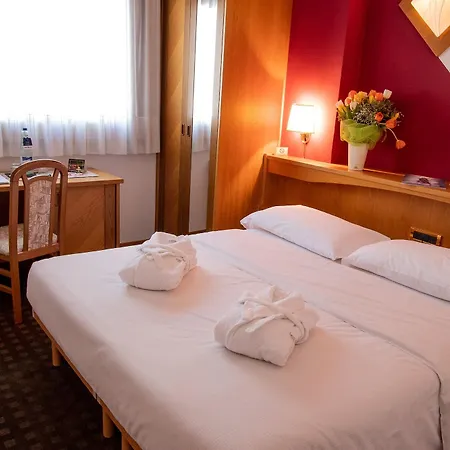 Otel Santanton 4*